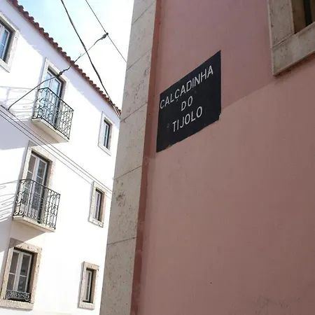 Alfama 51 Duplex In The Heart Of Alfama Lizbona